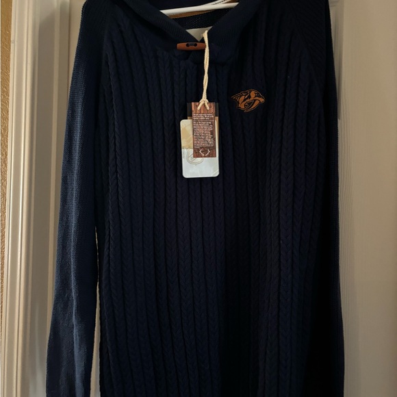 Levelwear Other - Elegant Navy Cable Knit Crewneck Sweater. Nashville Predators